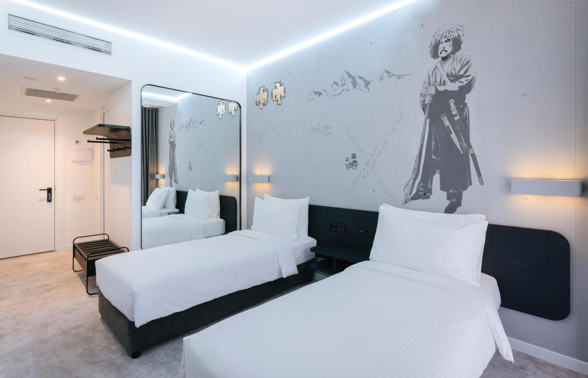 Отель Golden Tulip Design Тбилиси Экстерьер фото