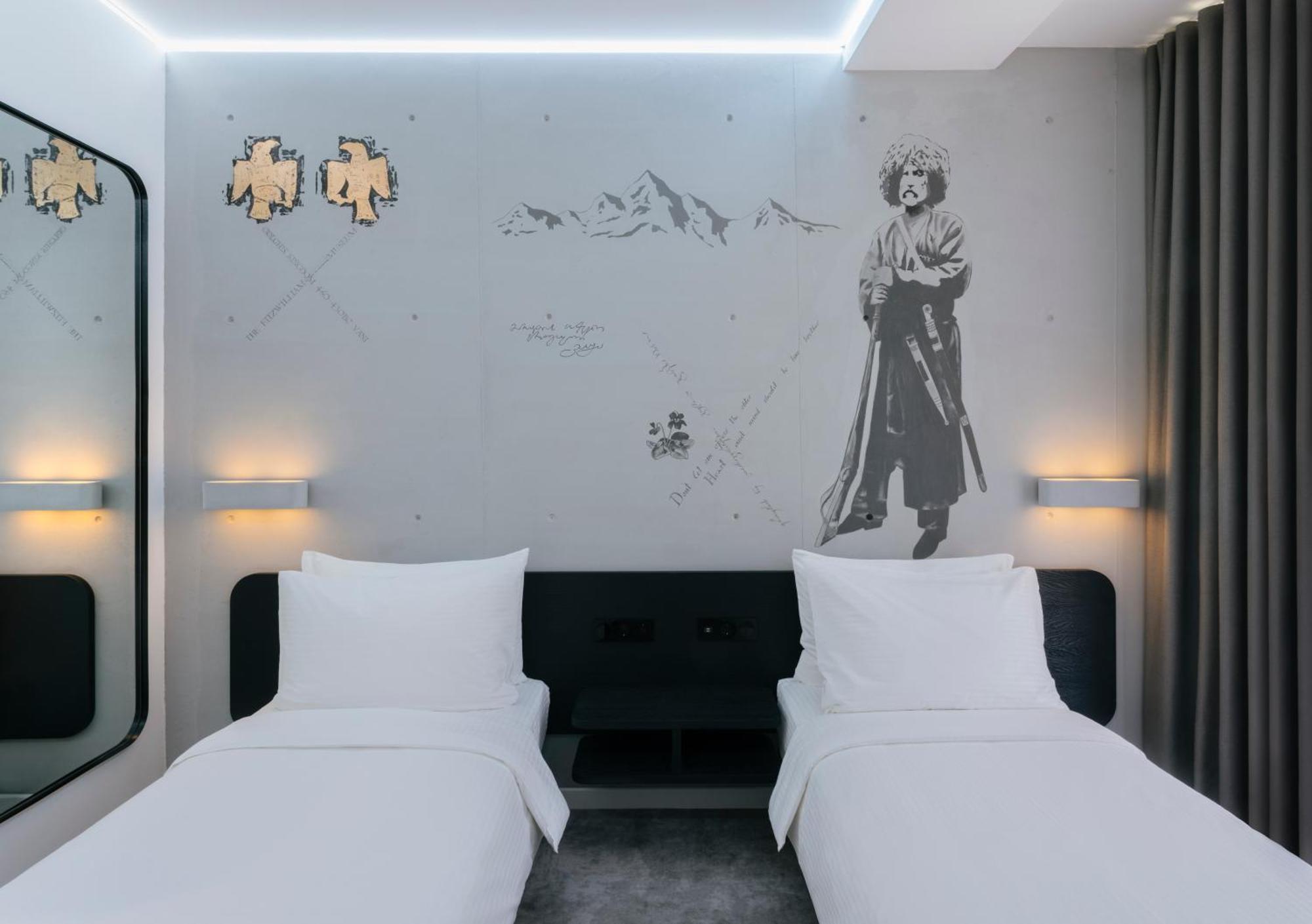 Отель Golden Tulip Design Тбилиси Экстерьер фото