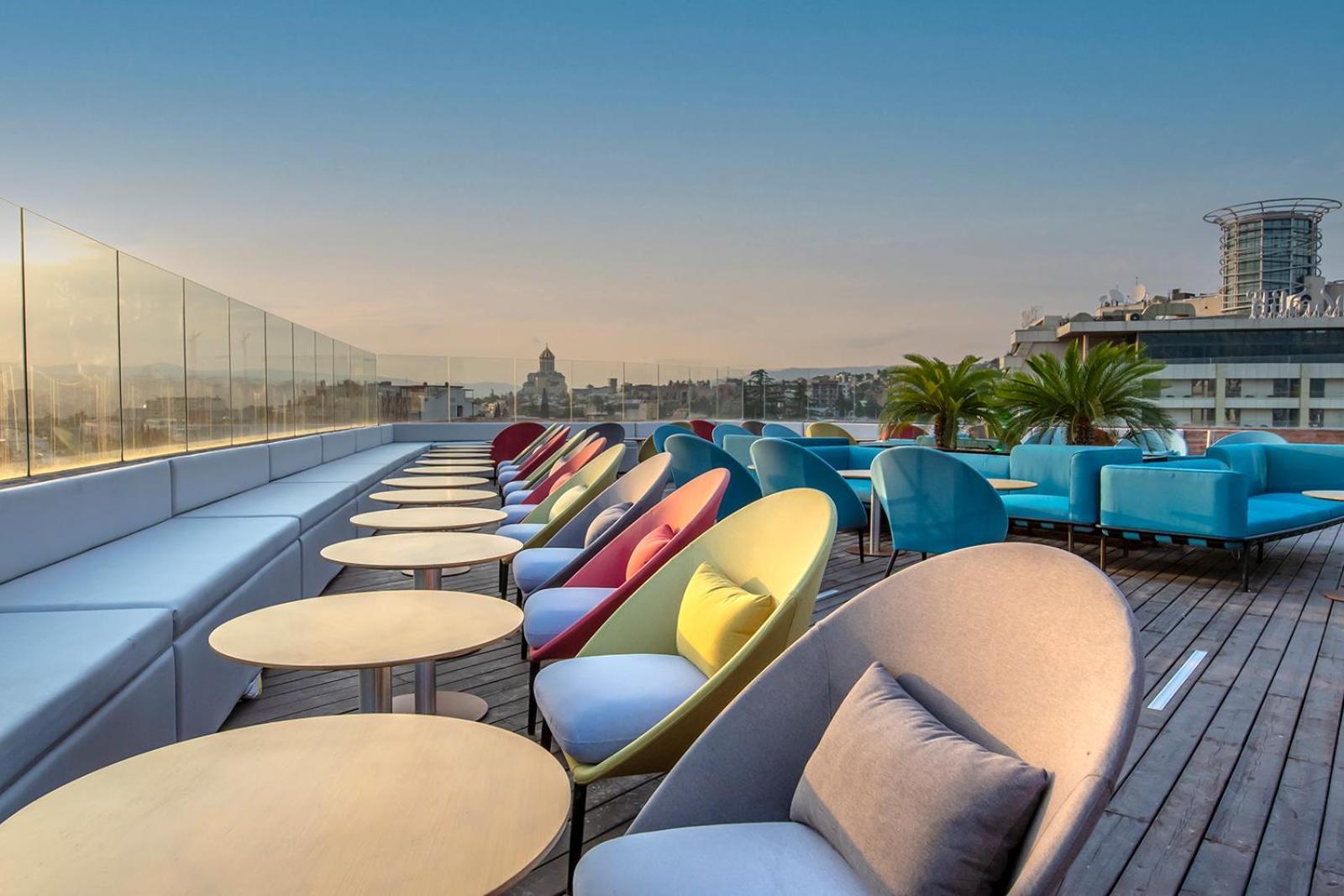 Отель Golden Tulip Design Тбилиси Экстерьер фото