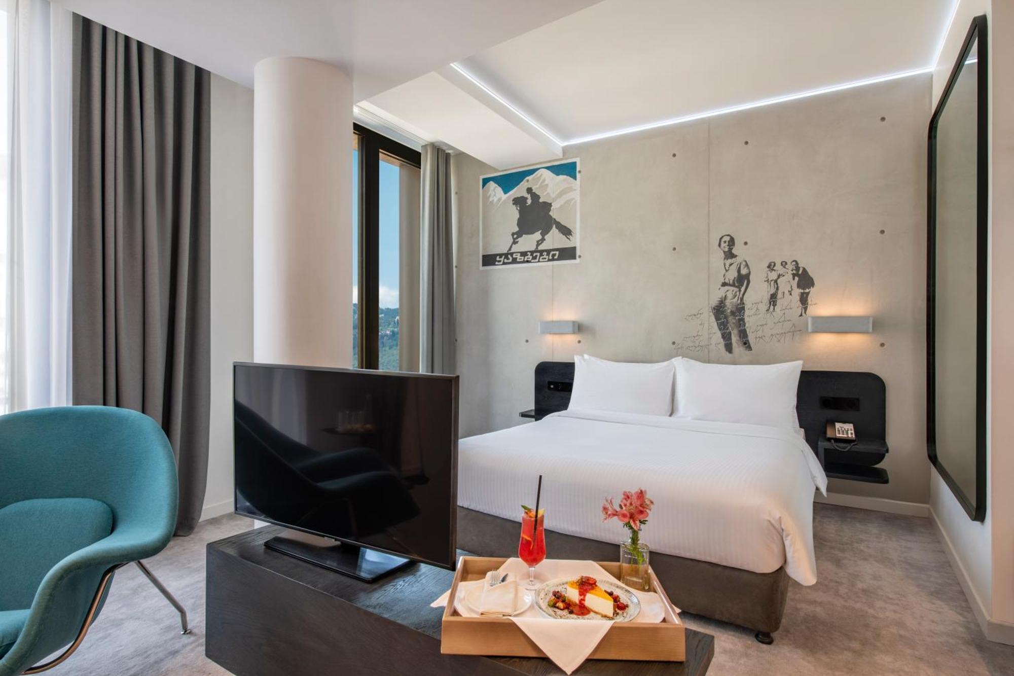 Отель Golden Tulip Design Тбилиси Экстерьер фото